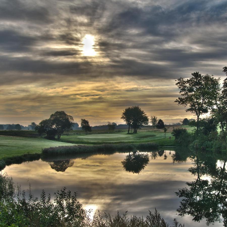 Tomelilla Golf Hotell Kültér fotó